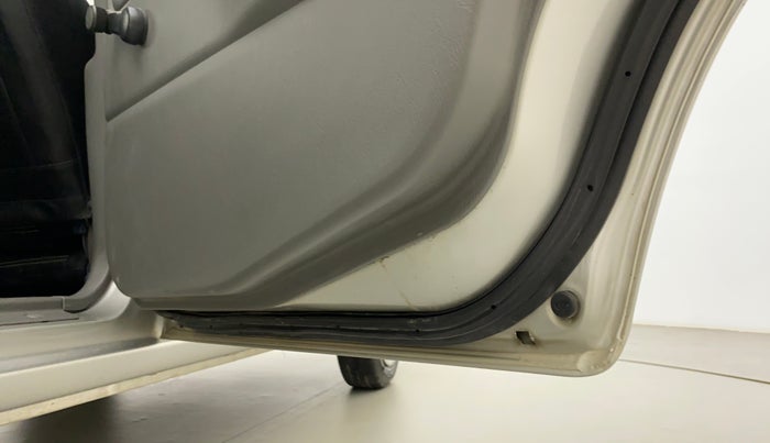 2014 Maruti Alto K10 LXI, Petrol, Manual, 98,650 km, Right rear door - Slightly rusted