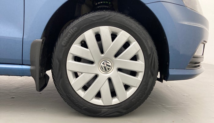 2017 Volkswagen Ameo COMFORTLINE 1.2, Petrol, Manual, 26,348 km, Right Front Wheel