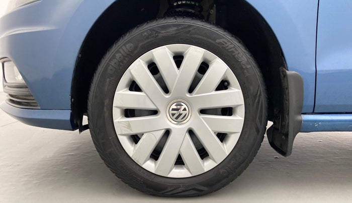 2017 Volkswagen Ameo COMFORTLINE 1.2, Petrol, Manual, 26,348 km, Left Front Wheel