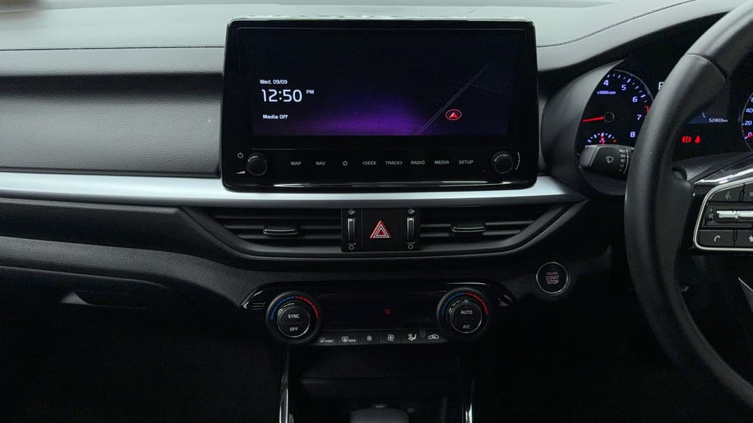 2021 Kia Cerato Sport+, Automatic, 52403 km, Center Console
