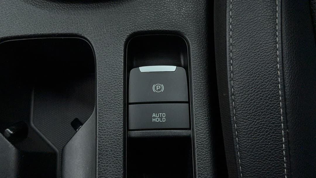 2021 Kia Cerato Sport+, Automatic, 52403 km, Handbrake