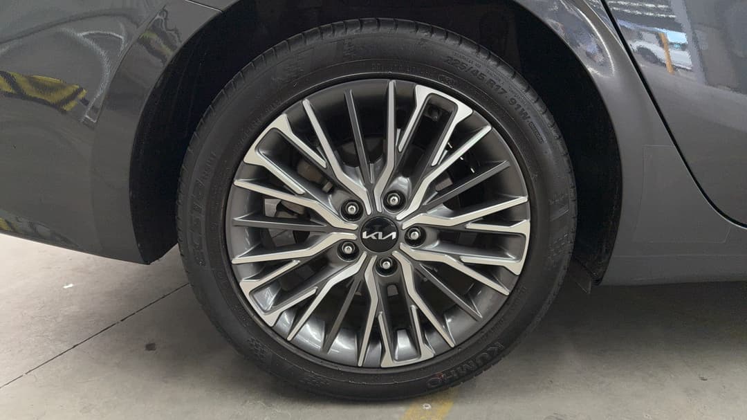 2021 Kia Cerato Sport+, Automatic, 52403 km, Right Rear Wheel