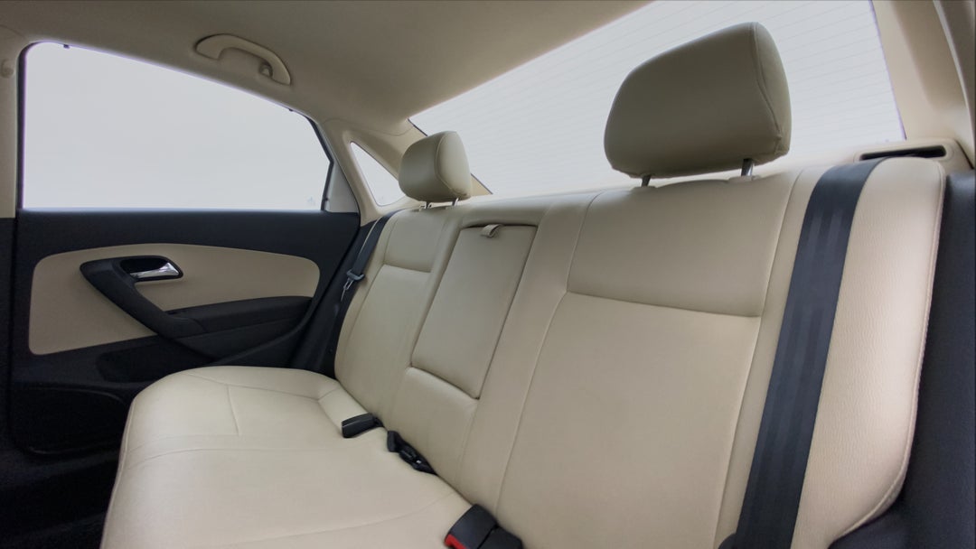 Right Side Rear Door Cabin