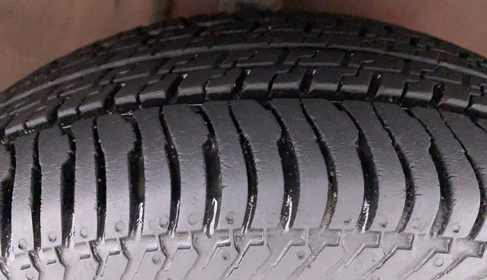 2014 Maruti Alto K10 VXI P, Petrol, Manual, 32,036 km, Right Front Tyre Tread