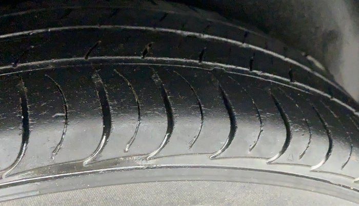 2016 Hyundai Creta 1.6 S, Petrol, Manual, 62,871 km, Right Rear Tyre Tread