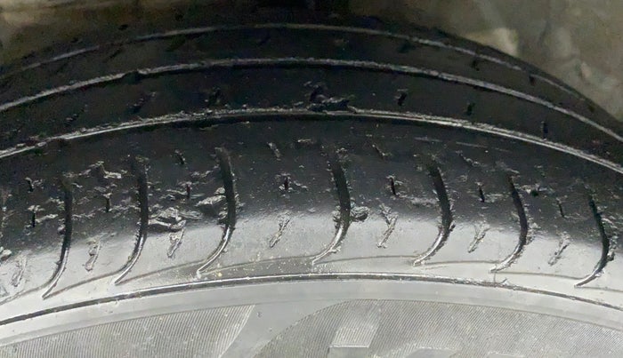 2016 Hyundai Creta 1.6 S, Petrol, Manual, 62,871 km, Left Front Tyre Tread