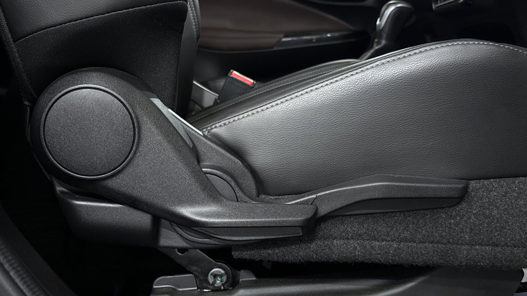 2025 Suzuki Fronx Glx Mild Hybrid, Automatic, 1527 km, Drivers Side Adjustment Panel