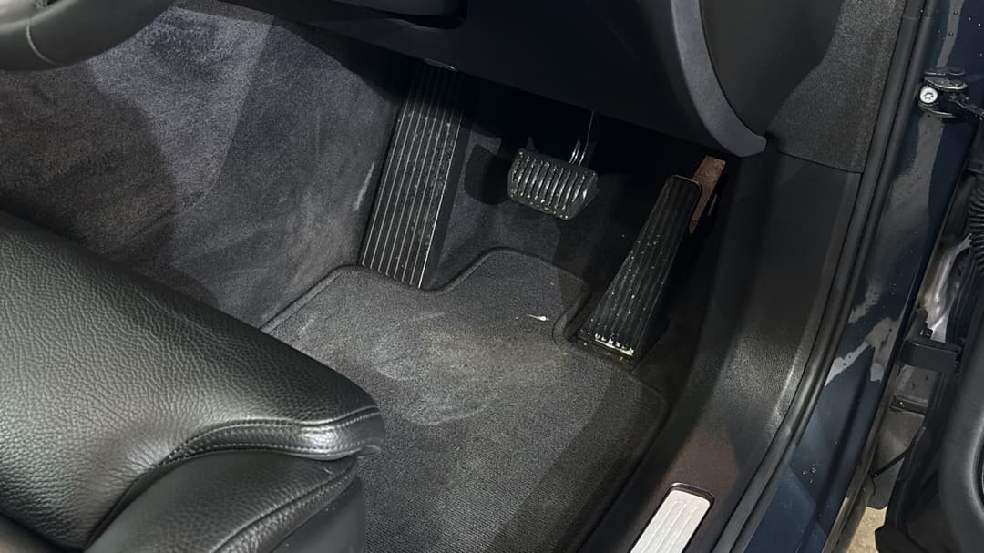 2021 Volvo XC60 B5 Momentum Mhev, Automatic, 48543 km, Pedals and Footmat