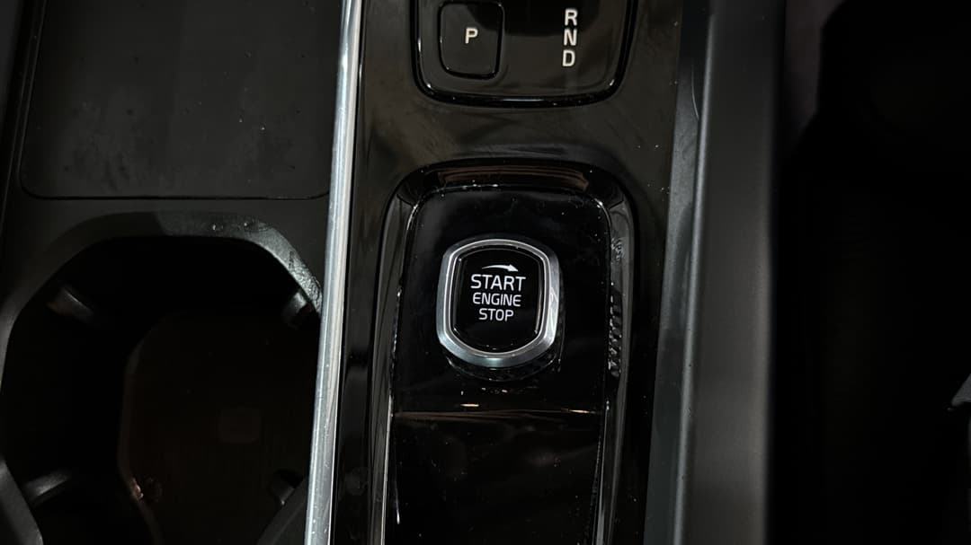 2021 Volvo XC60 B5 Momentum Mhev, Automatic, 48543 km, Keyless / Button Start