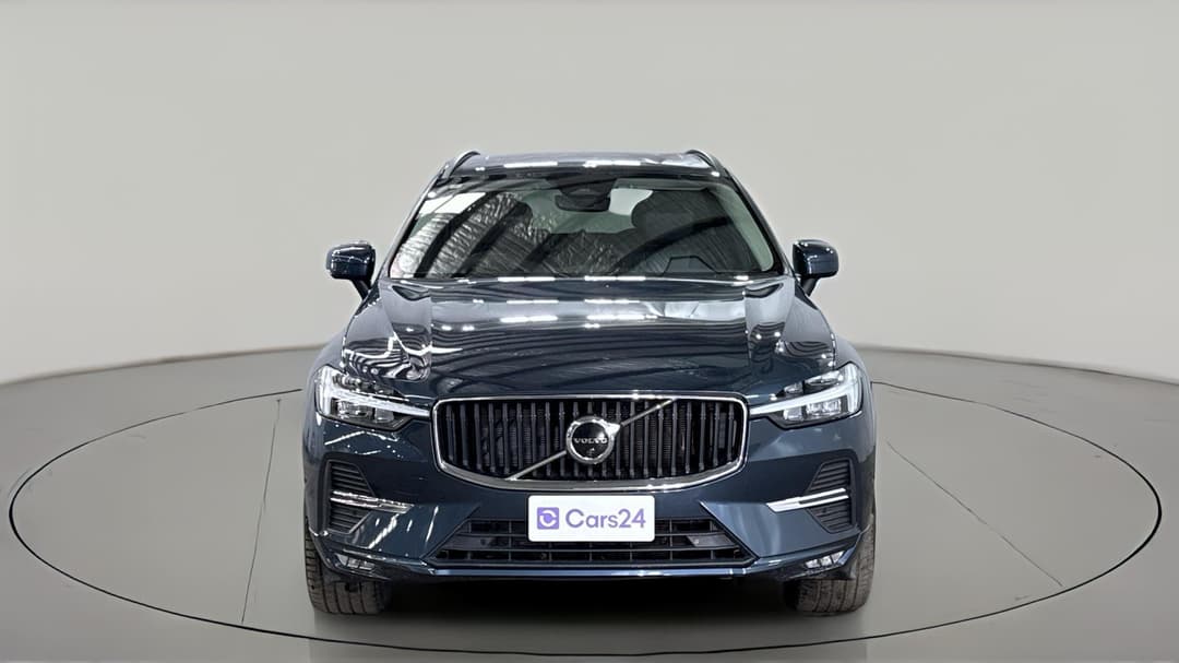2021 Volvo XC60 B5 Momentum Mhev, Automatic, 48543 km, Front View