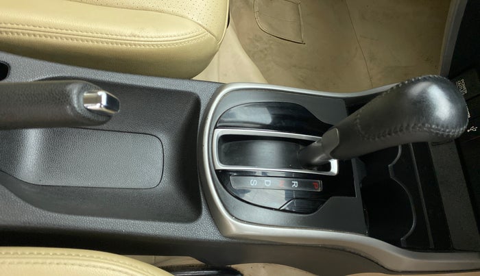 2017 Honda City VX CVT PETROL, Petrol, Automatic, 58,560 km, Gear Lever