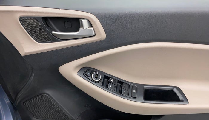 2014 Hyundai Elite i20 SPORTZ 1.4 CRDI, Diesel, Manual, 1,08,913 km, Right front window switch / handle - Power window makes minor noise