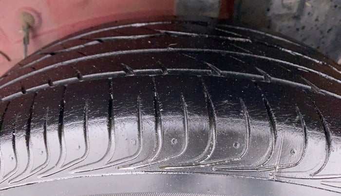 2015 Toyota Etios Liva D-4D VXD, Diesel, Manual, 94,048 km, Left Rear Tyre Tread