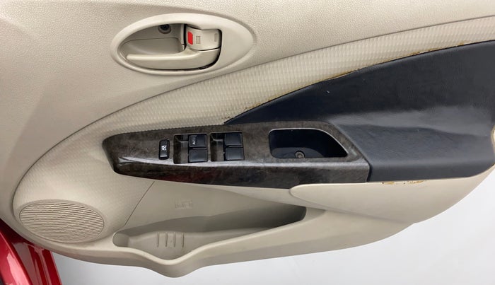 2015 Toyota Etios Liva D-4D VXD, Diesel, Manual, 94,048 km, Driver Side Door Panels Control