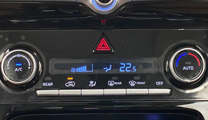 2021 Hyundai ALCAZAR 2.0 SIGNATURE (O) AT 6STR, Petrol, Automatic, 3,198 km, Automatic Climate Control