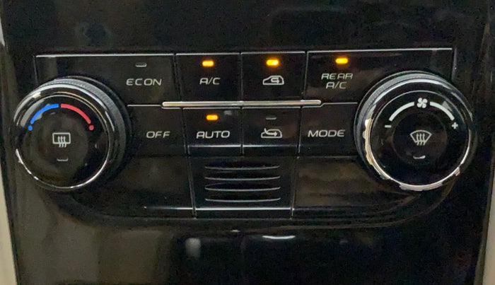 2018 Mahindra XUV500 W11 AT, Diesel, Automatic, 52,732 km, Automatic Climate Control