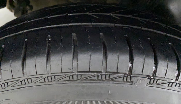2013 Maruti Swift Dzire VDI, Diesel, Manual, 97,669 km, Left Rear Tyre Tread