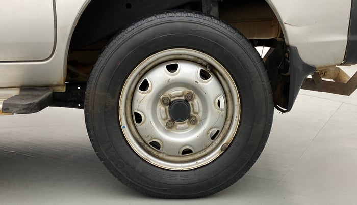 2015 Maruti Eeco 5 STR WITH AC PLUSHTR, Petrol, Manual, 82,834 km, Left Rear Wheel