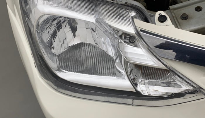2011 Toyota Etios G, Petrol, Manual, 44,756 km, Right headlight - Minor scratches
