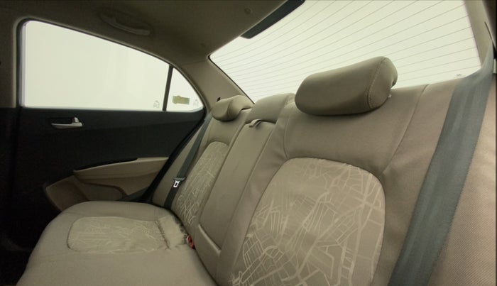 2015 Hyundai Xcent S 1.2, Petrol, Manual, 18,520 km, Right Side Rear Door Cabin