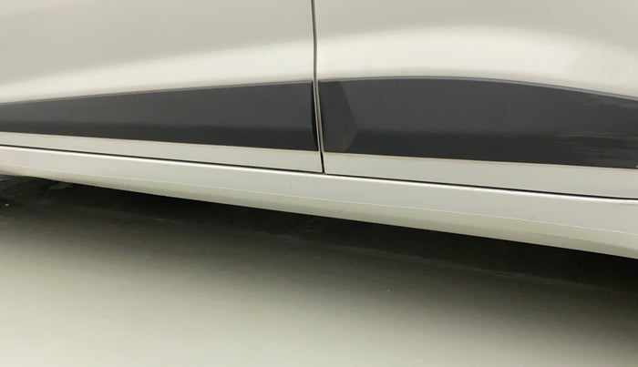 2015 Hyundai Xcent S 1.2, Petrol, Manual, 18,520 km, Left running board - Minor scratches