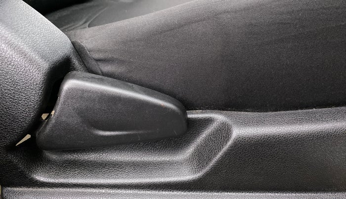 2019 Renault Kwid RXL, Petrol, Manual, Driver Side Adjustment Panel