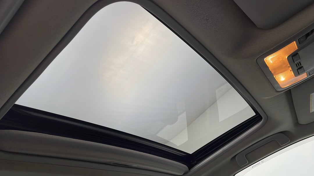 Interior Sunroof/Moonroof