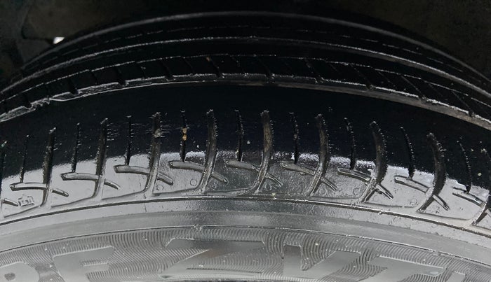 2018 Maruti Baleno DELTA 1.2 K12, Petrol, Manual, 46,104 km, Left Front Tyre Tread