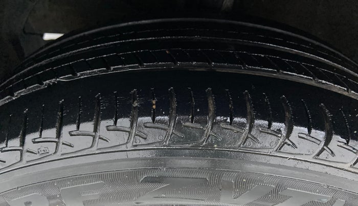 2018 Maruti Baleno DELTA 1.2 K12, Petrol, Manual, 46,104 km, Right Front Tyre Tread