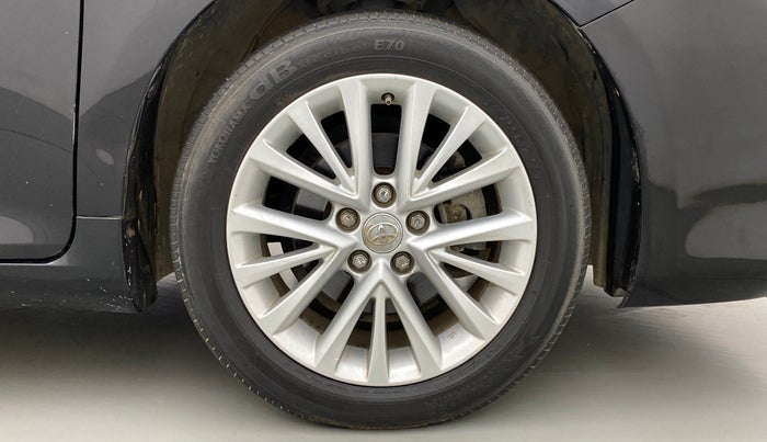 2016 Toyota Camry HYBRID, Hybrid, Automatic, 80,076 km, Right Front Wheel