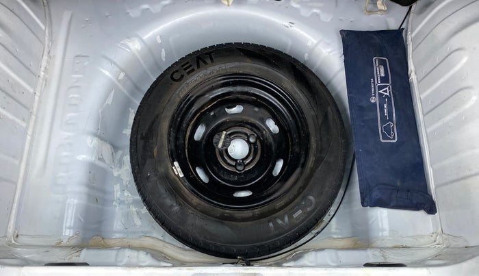 2018 Renault Kwid 1.0 RXT Opt, Petrol, Manual, 31,610 km, Spare Tyre