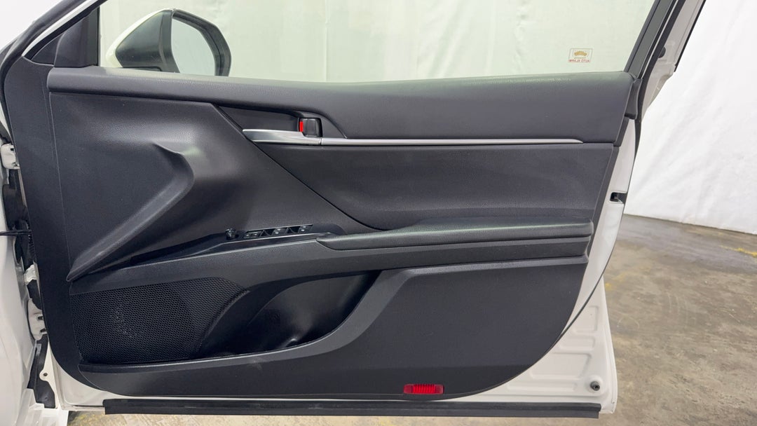 2019 Toyota Camry Ascent, Automatic, 104946 km, Speaker View