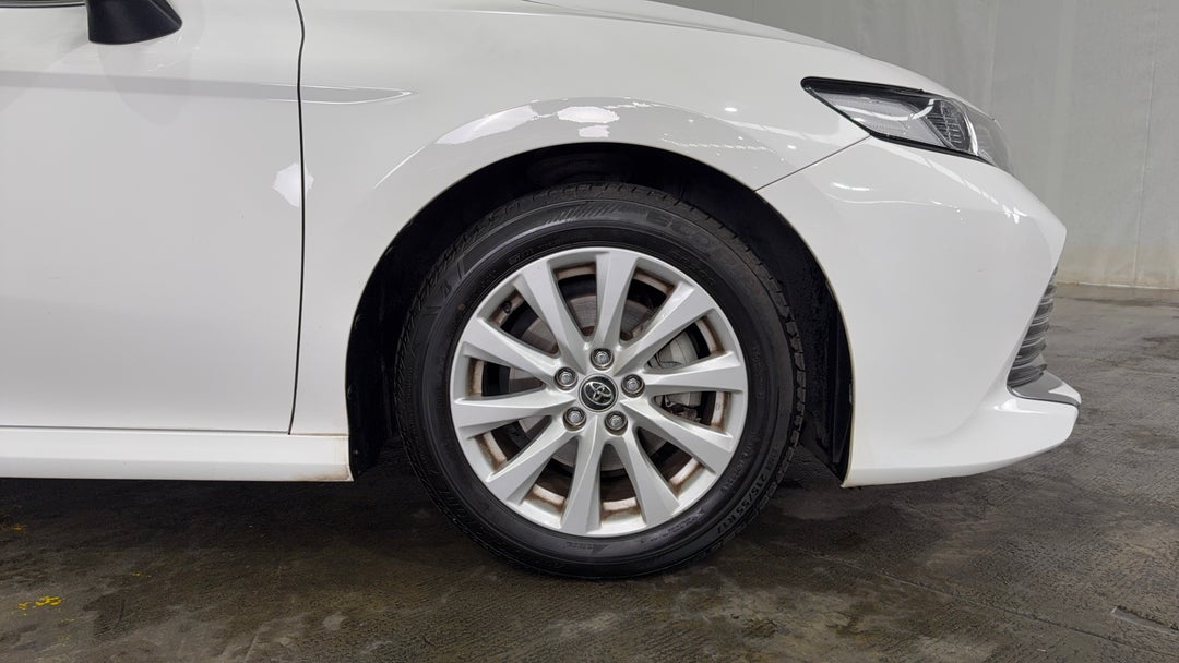 2019 Toyota Camry Ascent, Automatic, 104946 km, Right Front Wheel