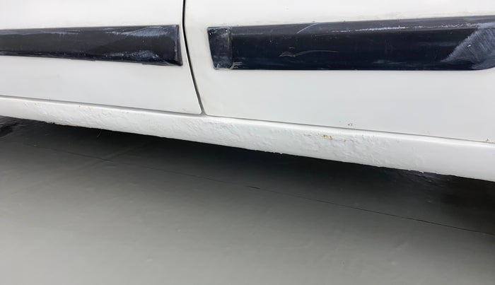 2014 Maruti Wagon R 1.0 LXI CNG, CNG, Manual, 58,861 km, Left running board - Paint has minor damage