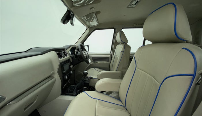 2016 Mahindra Scorpio S10, Diesel, Manual, Right Side Front Door Cabin