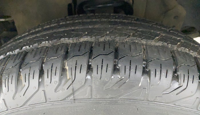 2016 Mahindra Scorpio S10, Diesel, Manual, Left Front Tyre Tread