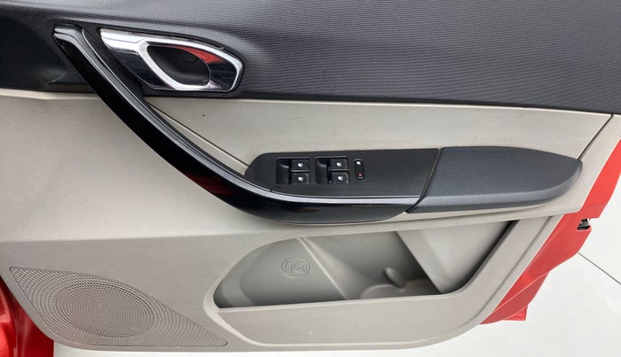 2017 Tata Tiago XZ 1.2 REVOTRON, Petrol, Manual, 56,655 km, Driver Side Door Panels Control