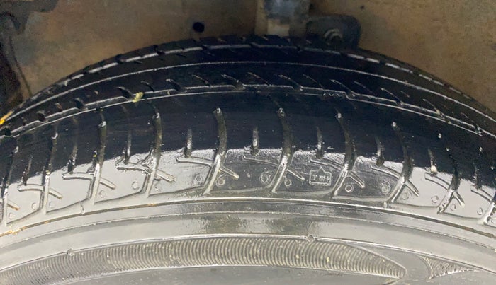 2016 Maruti Celerio VXI d, Petrol, Manual, Left Front Tyre Tread