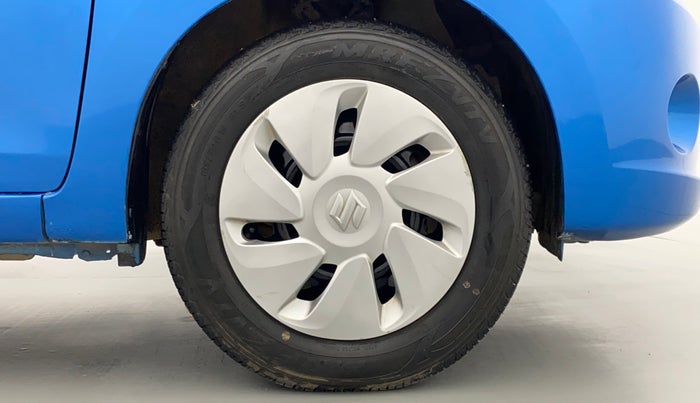 2016 Maruti Celerio VXI d, Petrol, Manual, Right Front Wheel