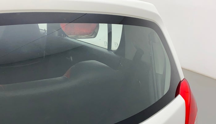 2014 Maruti Alto 800 LXI, Petrol, Manual, 40,455 km, Rear windshield - Minor spot on windshield