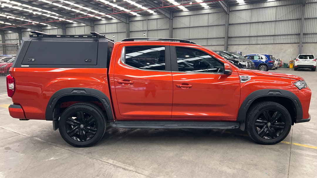 2023 LDV T60 Max Luxe (4x4), Automatic, 24588 km, Right Side View