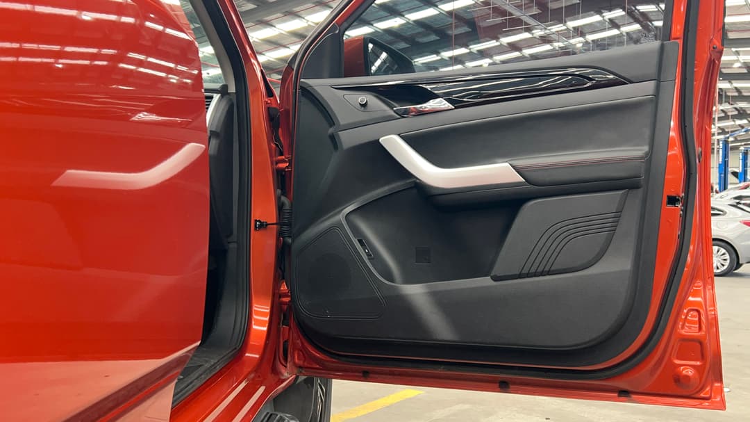 2023 LDV T60 Max Luxe (4x4), Automatic, 24588 km, Speaker View