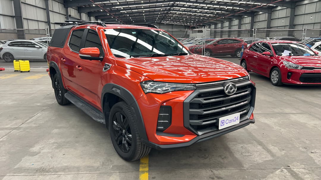 2023 LDV T60 Max Luxe (4x4), Automatic, 24588 km, Right Front Diagonal (45- Degree) View