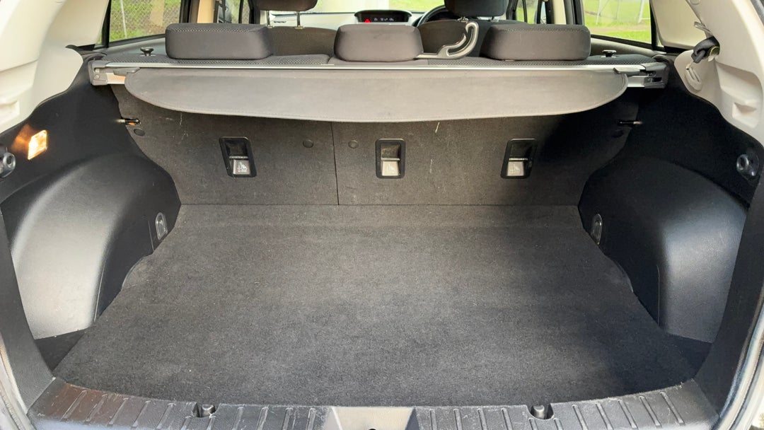 2016 Subaru Impreza 2.0i (awd), Automatic, 80466 km, Boot Inside View