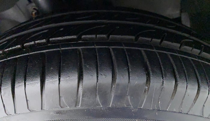 2012 Ford Figo 1.4 TITANIUM DURATORQ, Diesel, Manual, 43,798 km, Right Front Tyre Tread