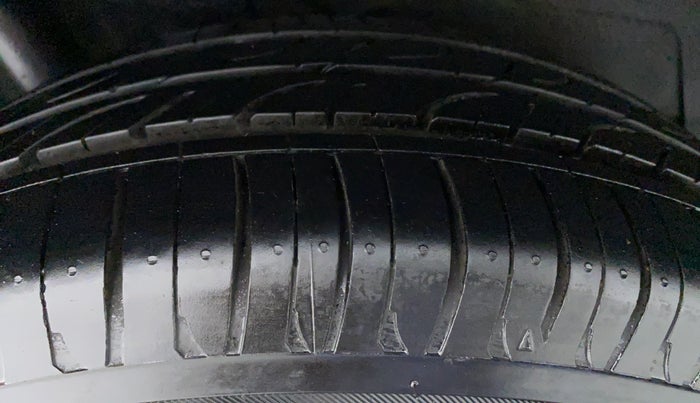 2012 Ford Figo 1.4 TITANIUM DURATORQ, Diesel, Manual, 43,798 km, Left Front Tyre Tread