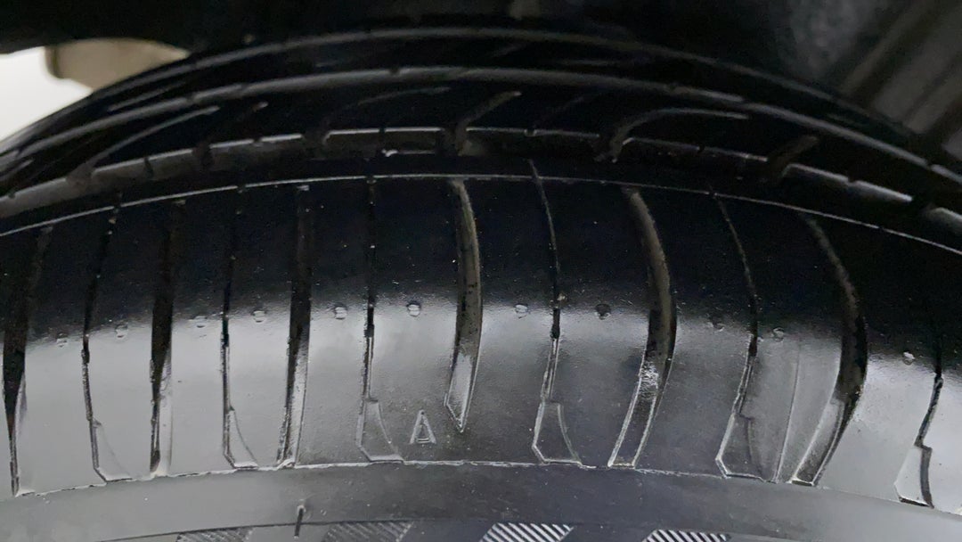 Left Rear Tyre Tread
