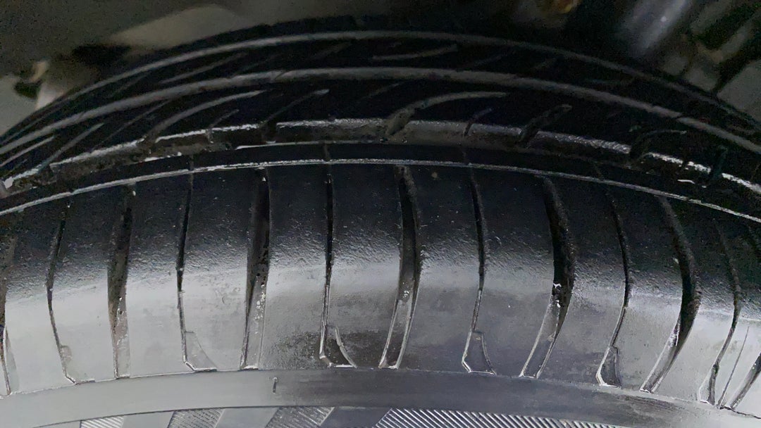Right Rear Tyre Tread