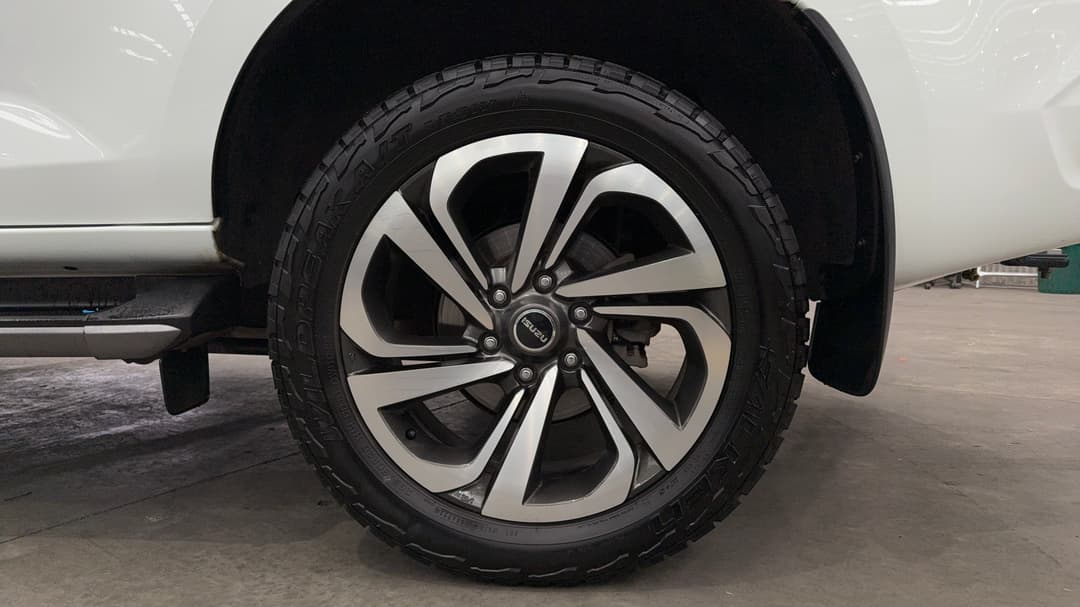 2022 Isuzu MU-X Ls-t (4x4), Automatic, 63057 km, Left Rear Wheel