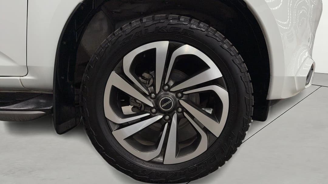2022 Isuzu MU-X Ls-t (4x4), Automatic, 63057 km, Right Front Wheel